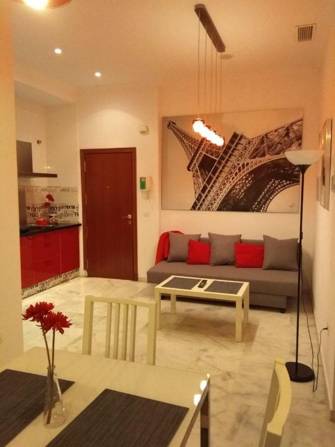 Apartamentos Rg Triana, Calle Castilla Con Patio Seville Ngoại thất bức ảnh
