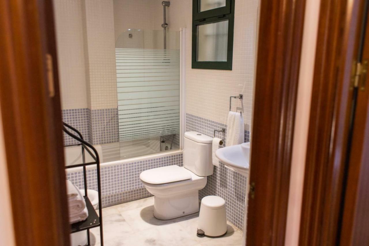 Apartamentos Rg Triana, Calle Castilla Con Patio Seville Ngoại thất bức ảnh