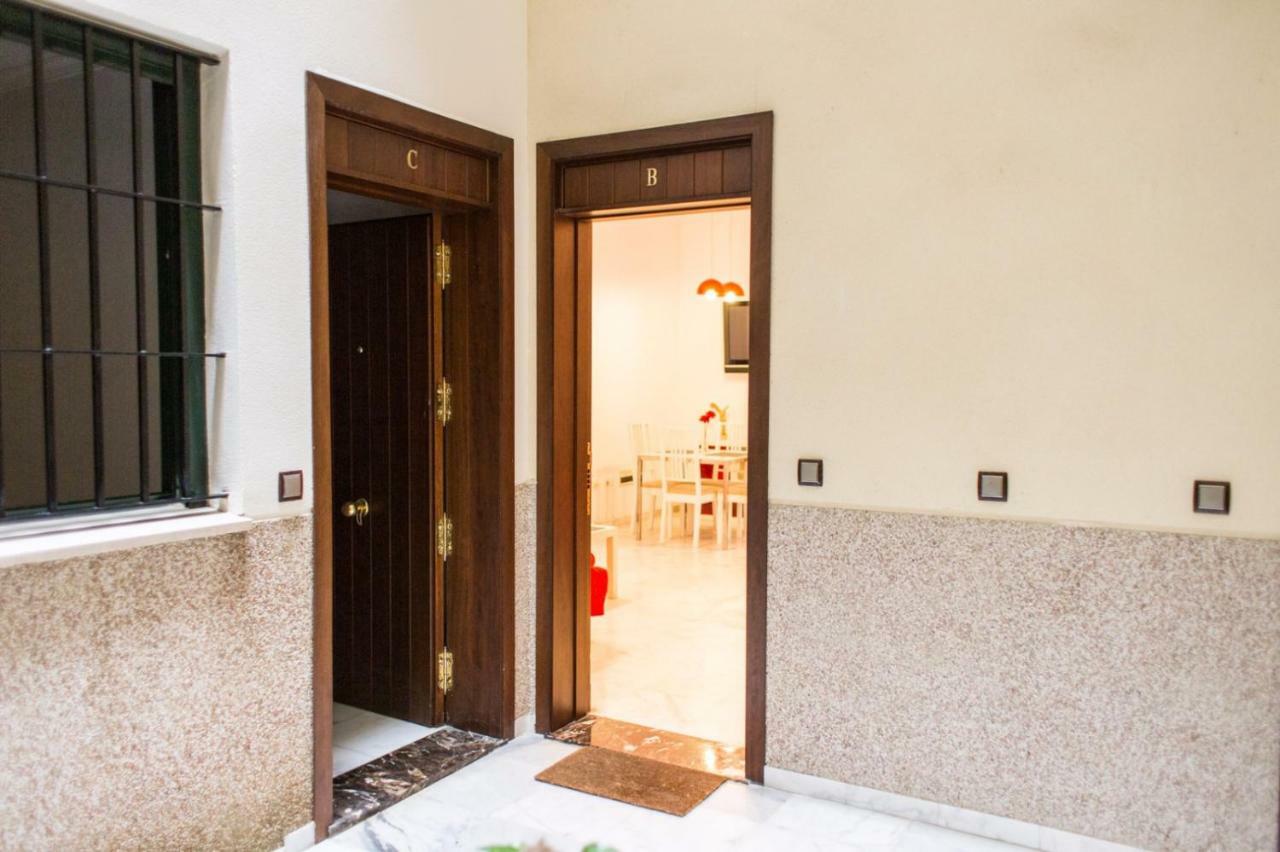 Apartamentos Rg Triana, Calle Castilla Con Patio Seville Ngoại thất bức ảnh